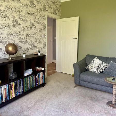 Lovely, Large Double Bedroom With Park View In Home Hazel Grove エクステリア 写真