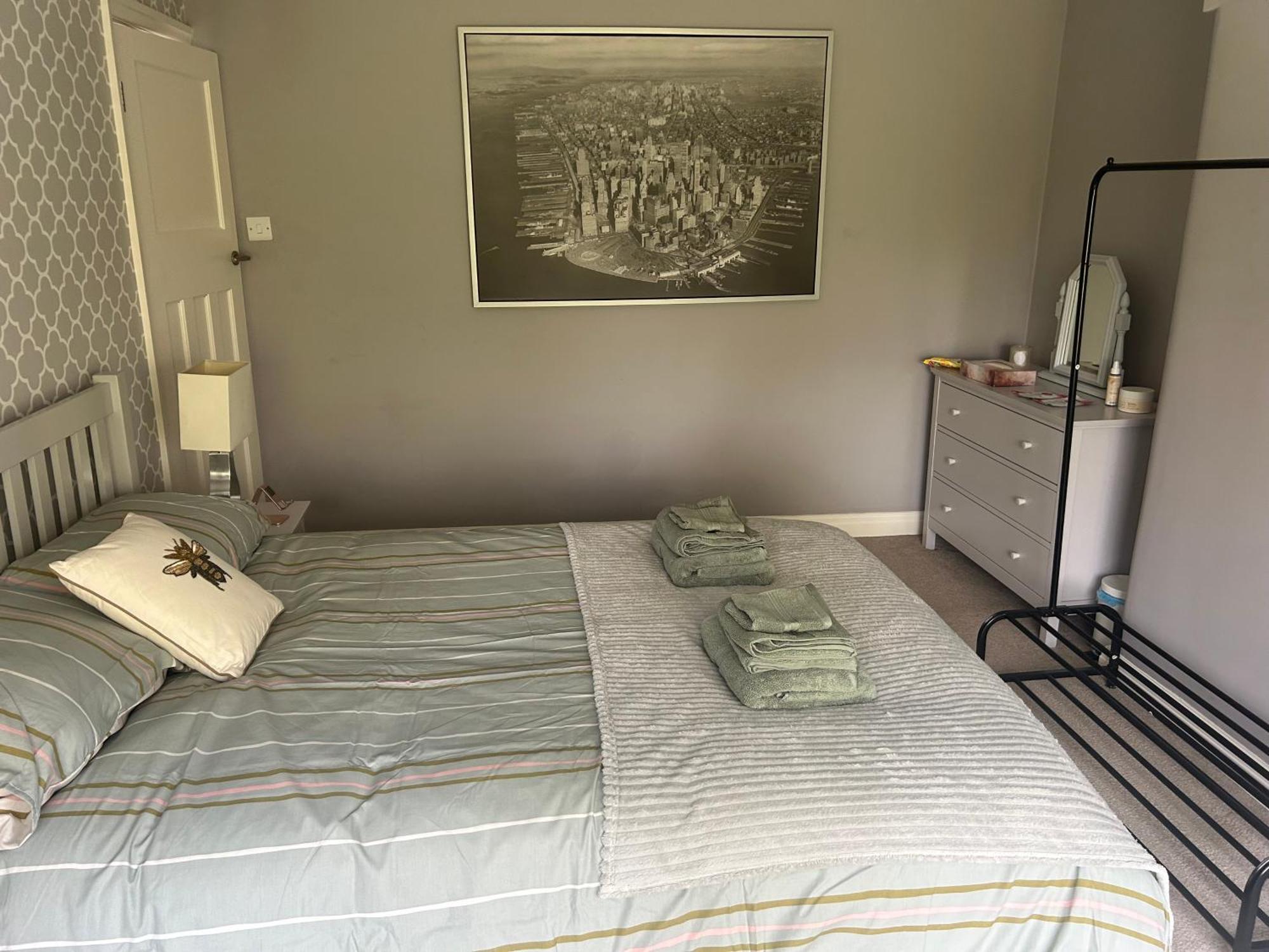Lovely, Large Double Bedroom With Park View In Home Hazel Grove エクステリア 写真